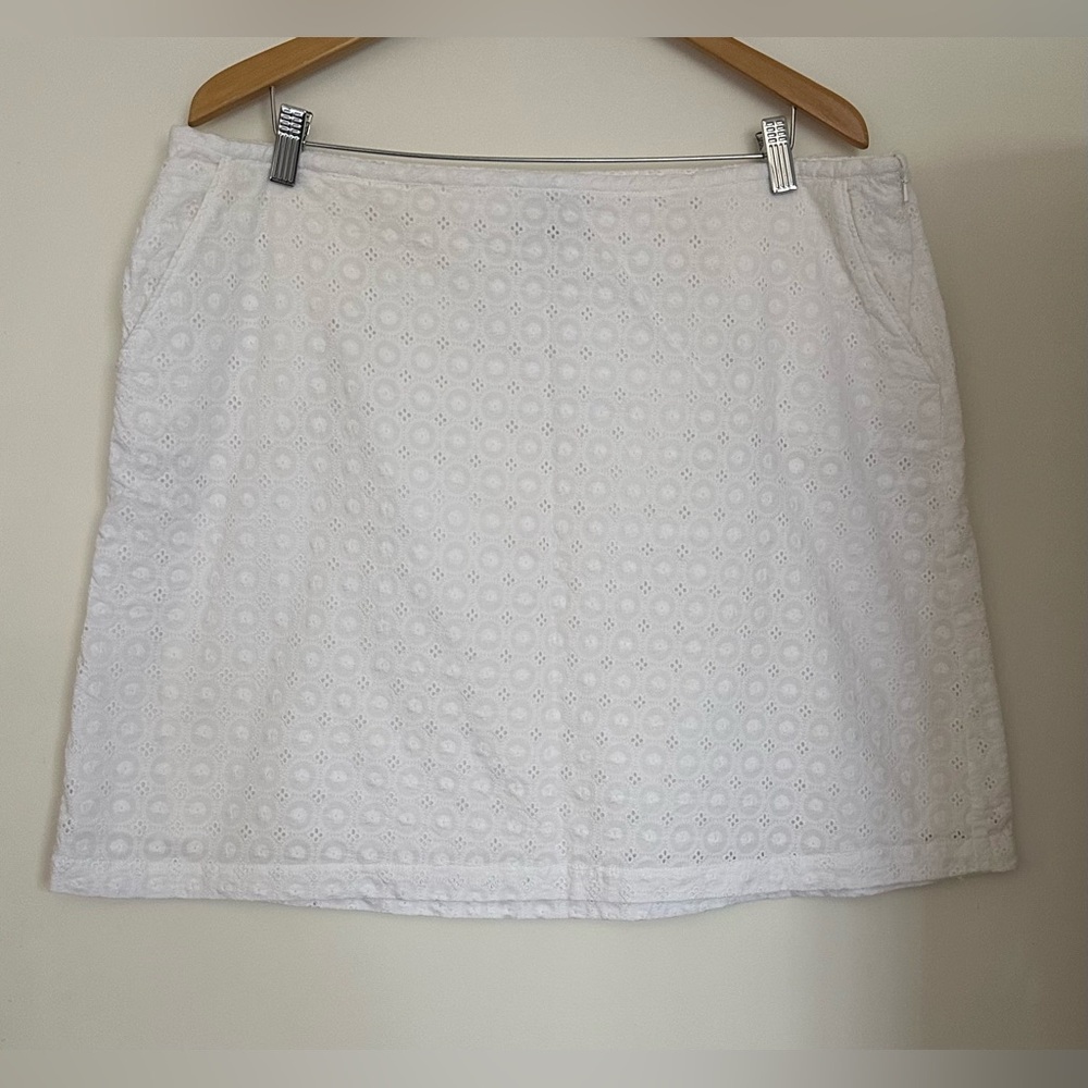 LL Bean Women’s Favorite Fit White Eyelet A-Line Skirt Waist Sz 38 Lined Pockets - Picture 8 of 10
